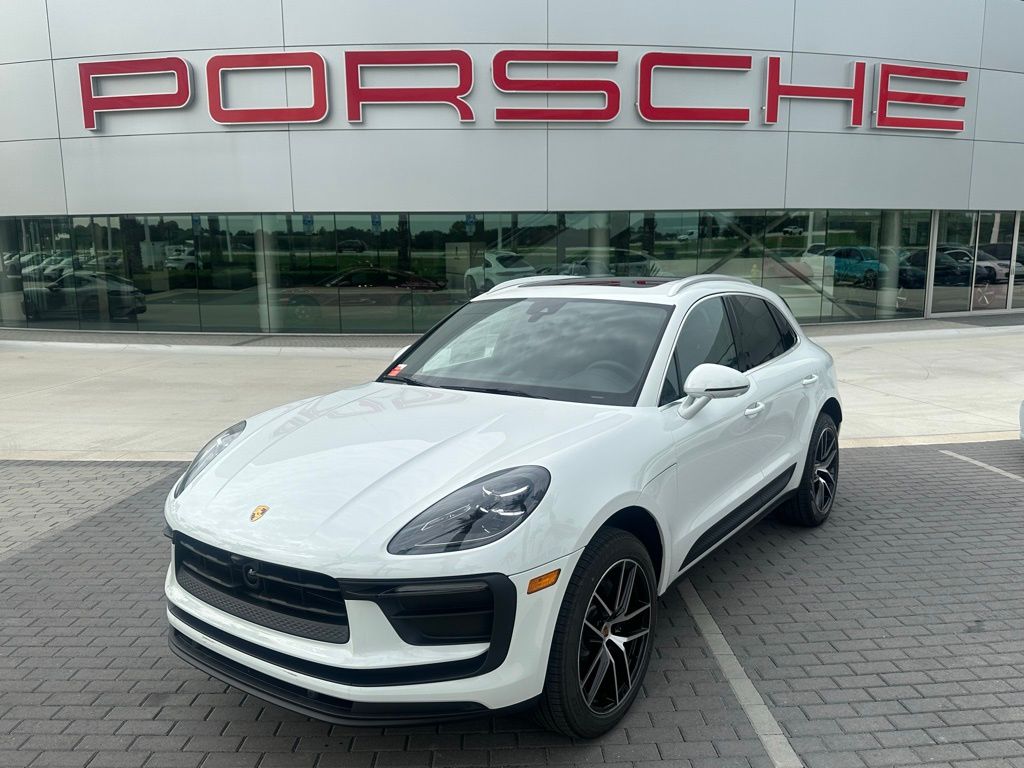 2024 Porsche Macan T -
                Davie, FL