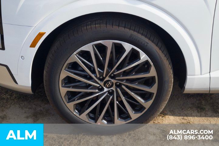 Used 2026 White Hyundai Calligraphy image 12