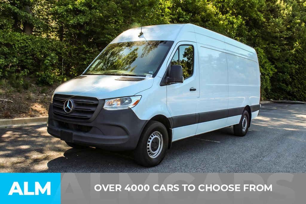 Used 2023 White Mercedes-Benz Cargo 170 WB image 3