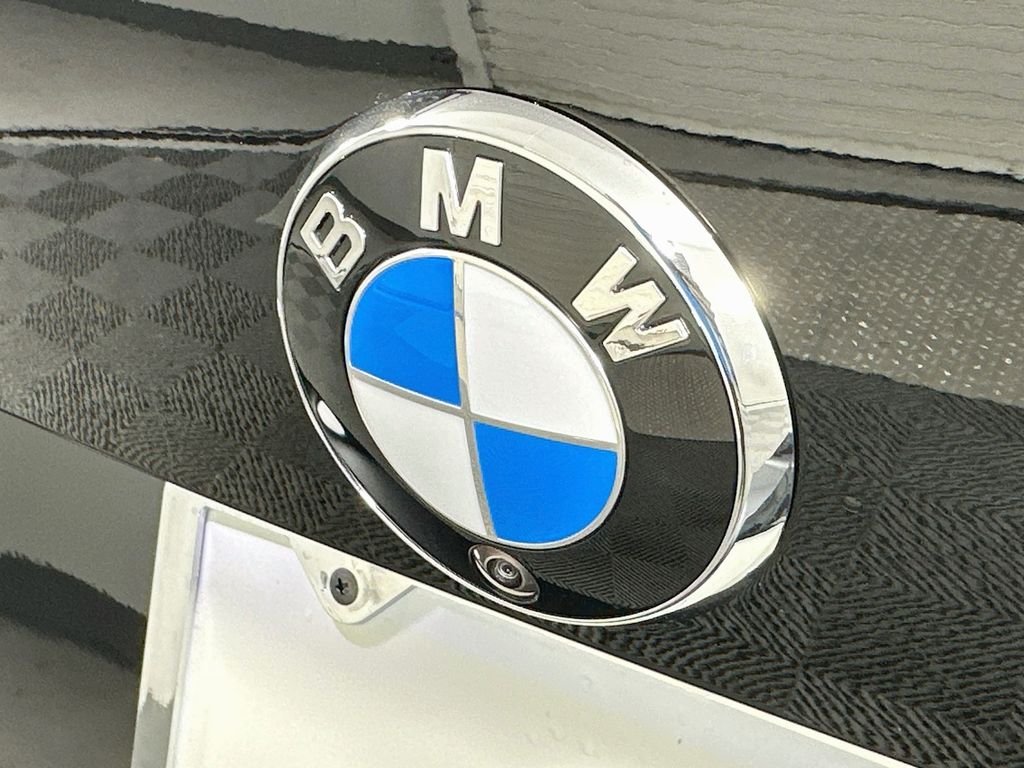 Thumbnail: 2026 BMW i4 - 22