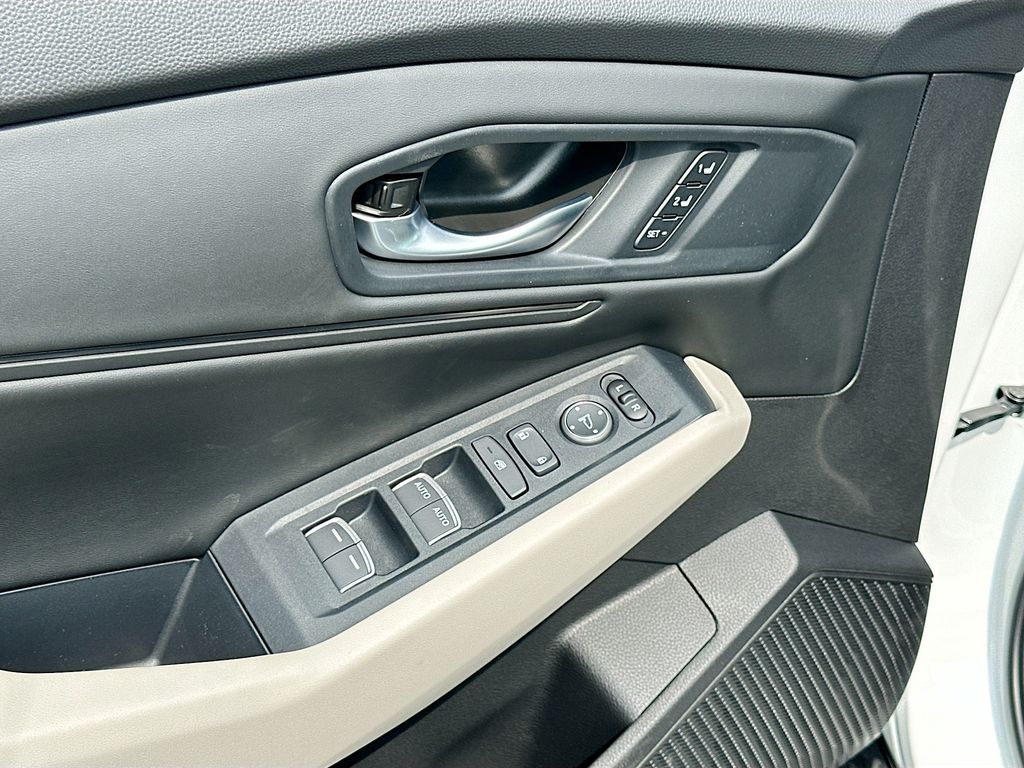 2025 Honda Accord EX-L 19