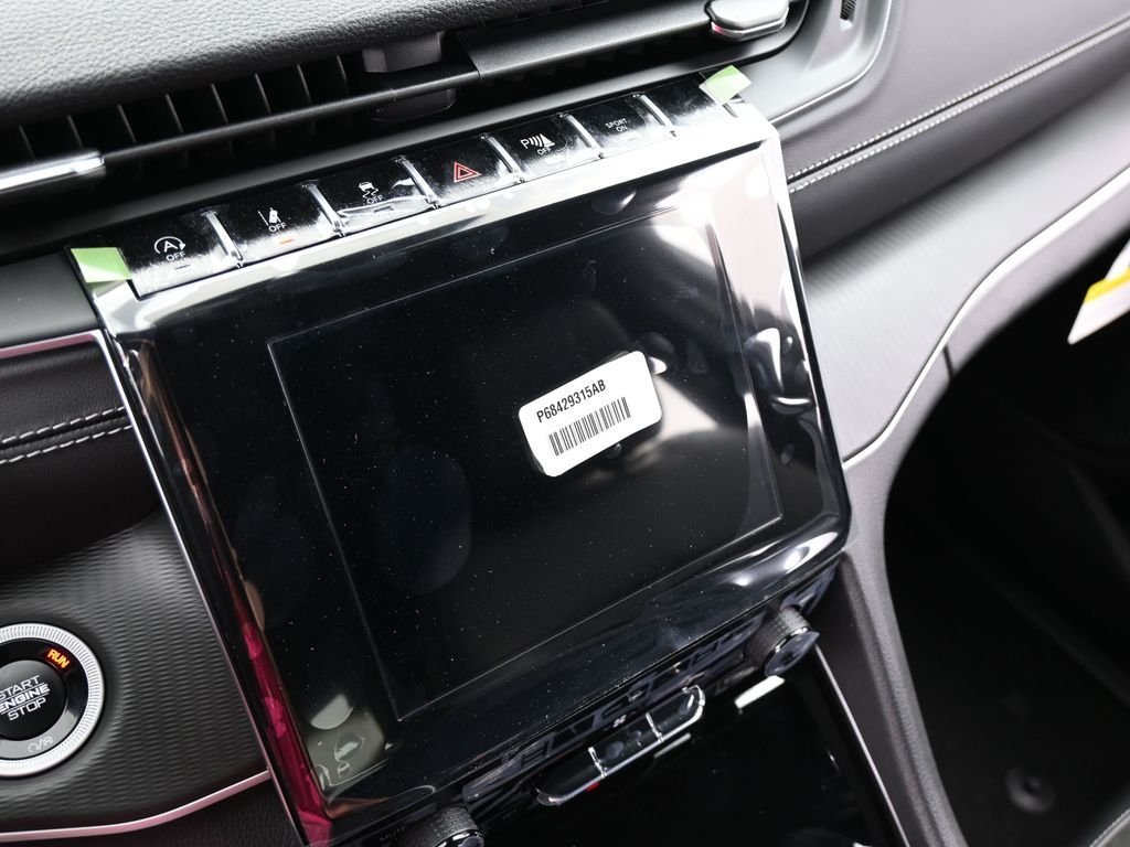 New 2025 Silver Zynith Jeep Altitude X image 21