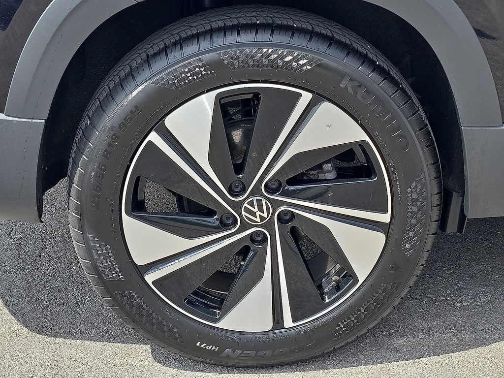 2025 Volkswagen Taos SE - Photo 7