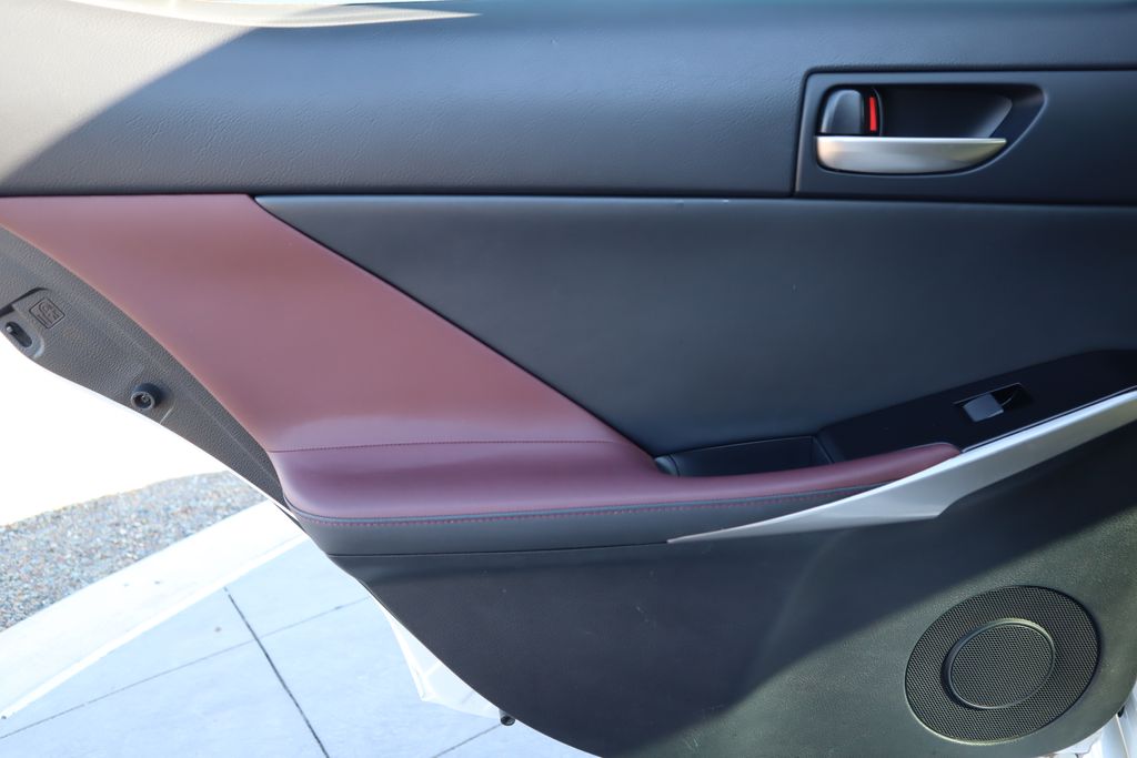 Thumbnail: 2017 Lexus IS - 25