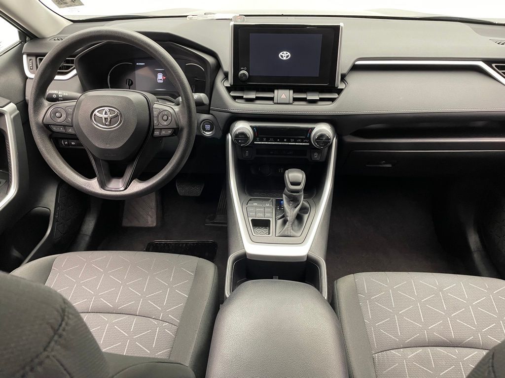 2023 Toyota RAV4 XLE 19