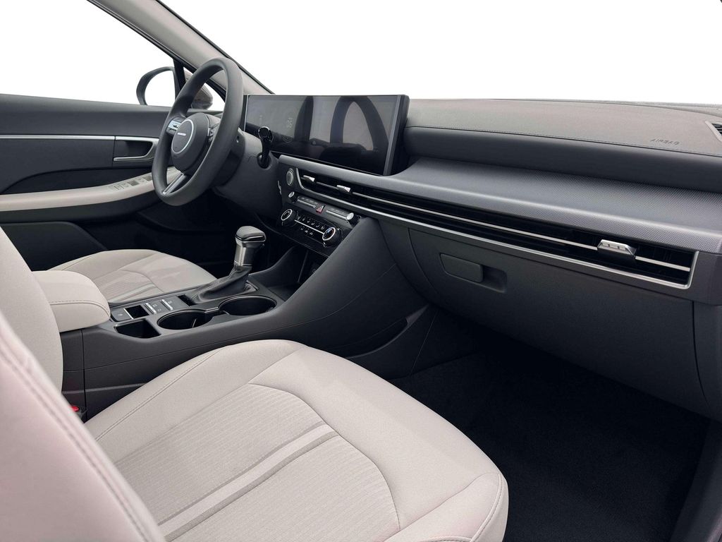 New 2026 Black Hyundai SE image 15