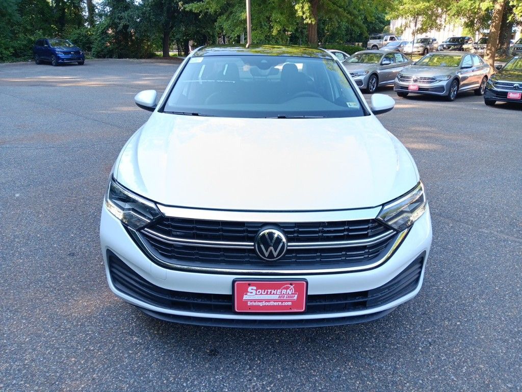 2024 Volkswagen Jetta 1.5T SE 8