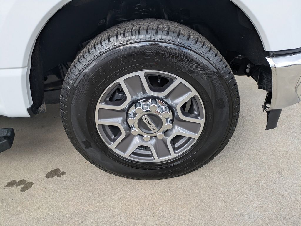 2026 Ford F-350 Super Duty LARIAT