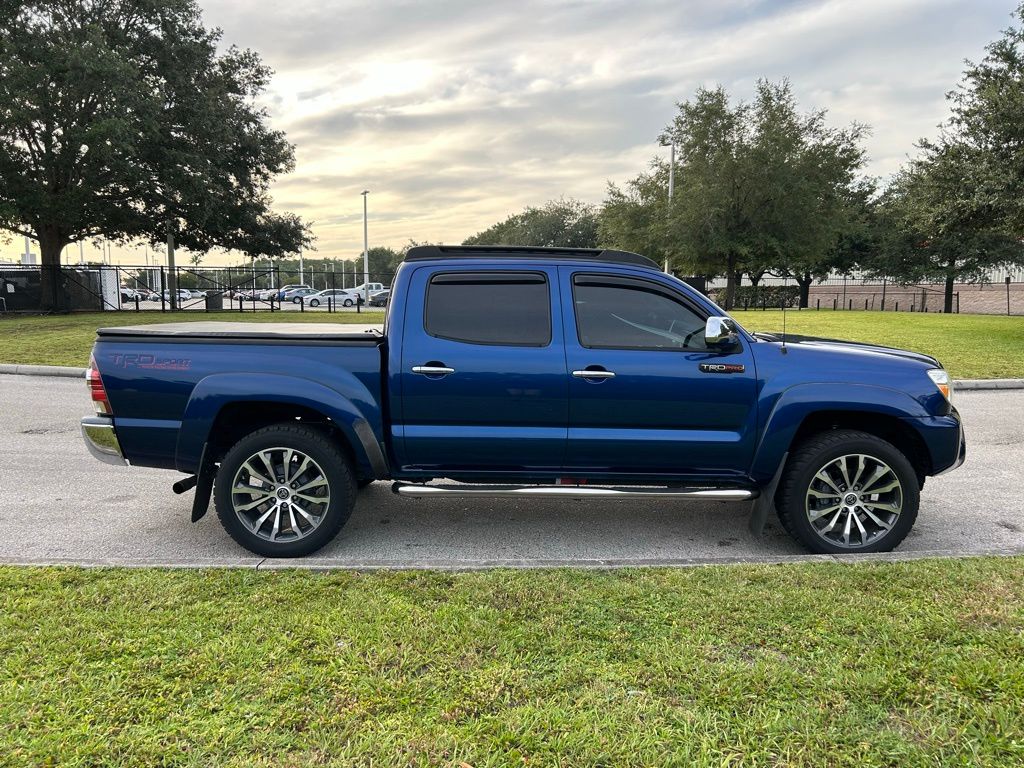 Thumbnail: 2015 Toyota Tacoma - 6