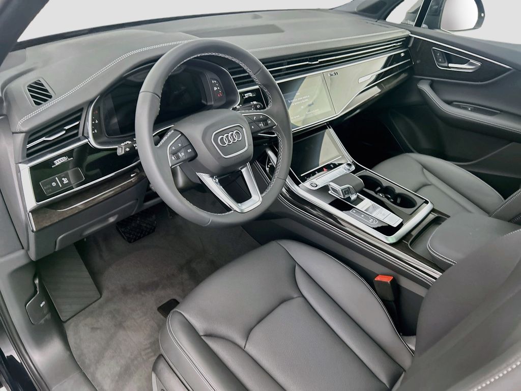 Thumbnail: 2026 Audi Q7 - 9