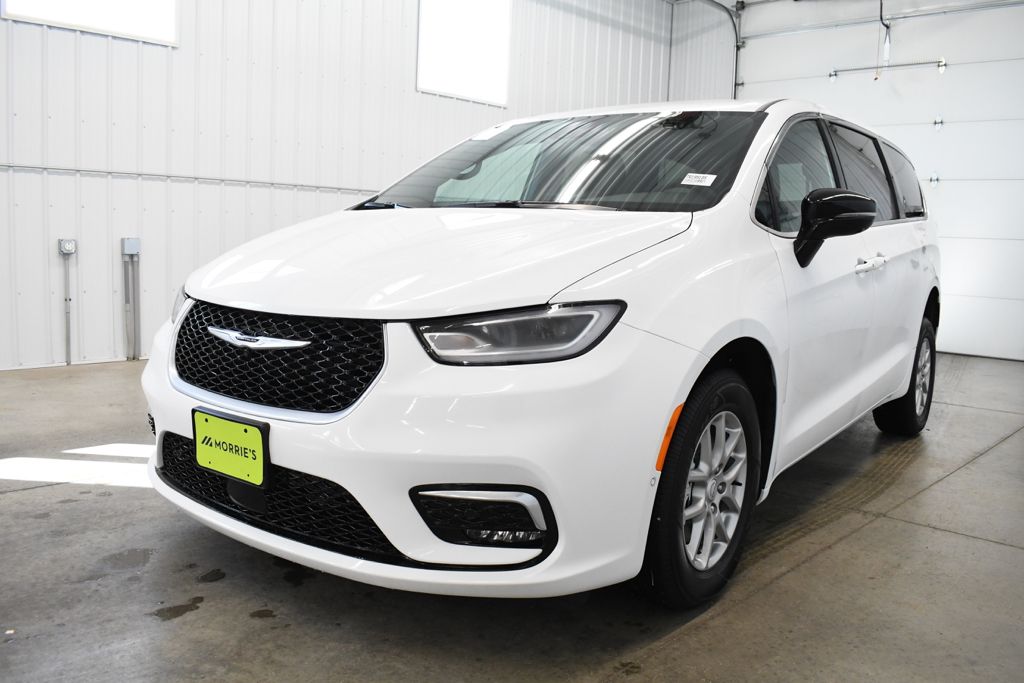 Used 2026 White Chrysler Select image 2