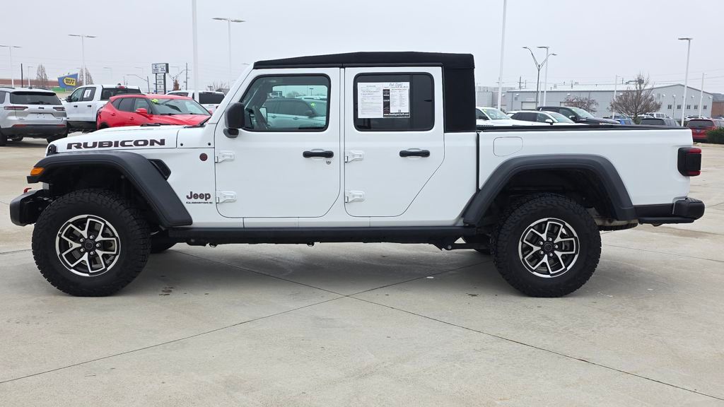 Used 2024 Jeep Gladiator Rubicon with VIN 1C6JJTBG4RL105690 for sale in Kansas City