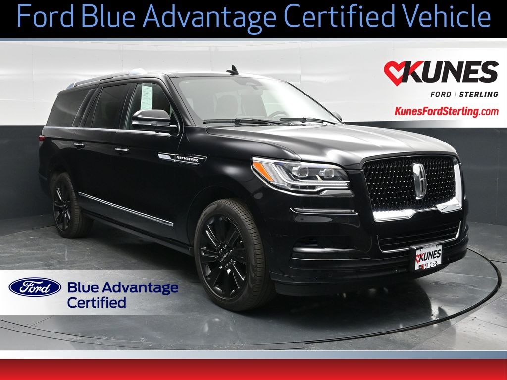 Infinite Black Metallic Clearcoat 2024 Lincoln Navigator L Reserve 4WD SUV / Crossover Four-Wheel Drive Automatic