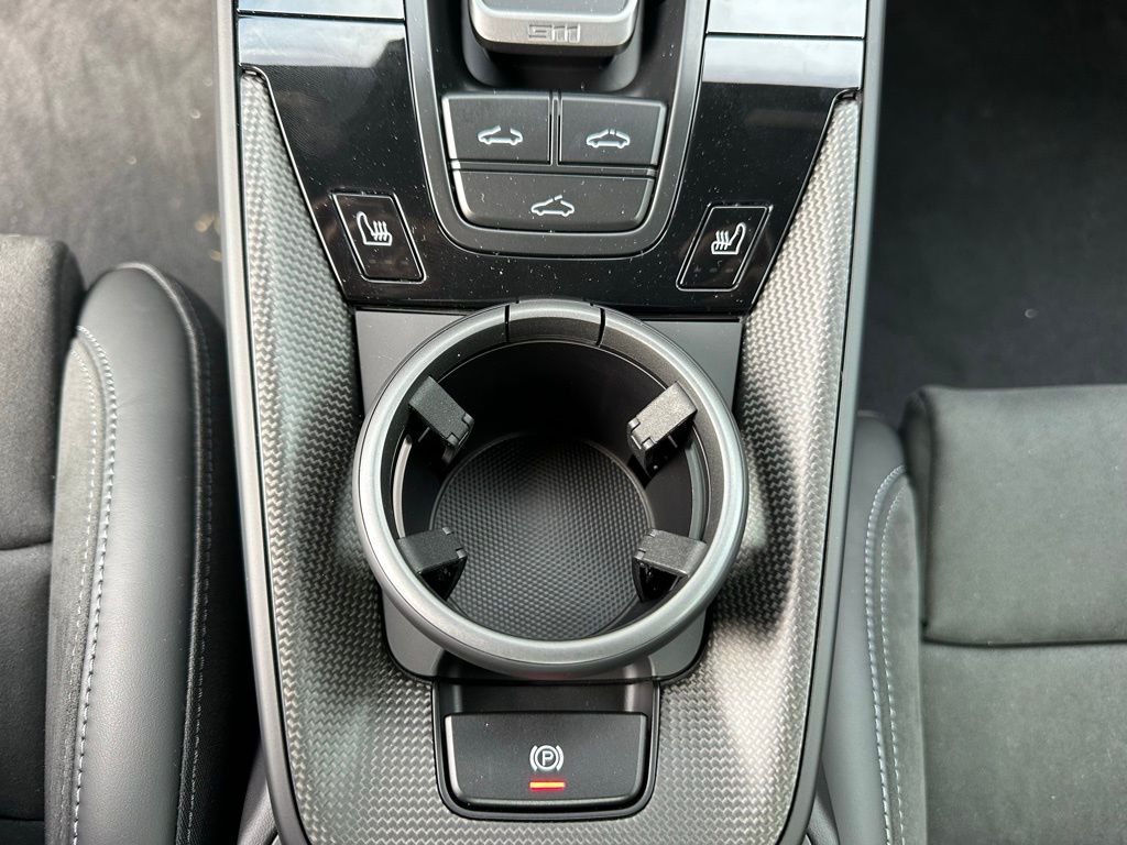 Thumbnail: 2026 Porsche 911 - 28