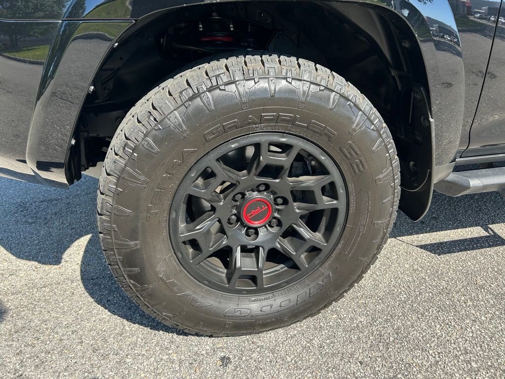 Thumbnail: 2022 Toyota 4Runner - 10