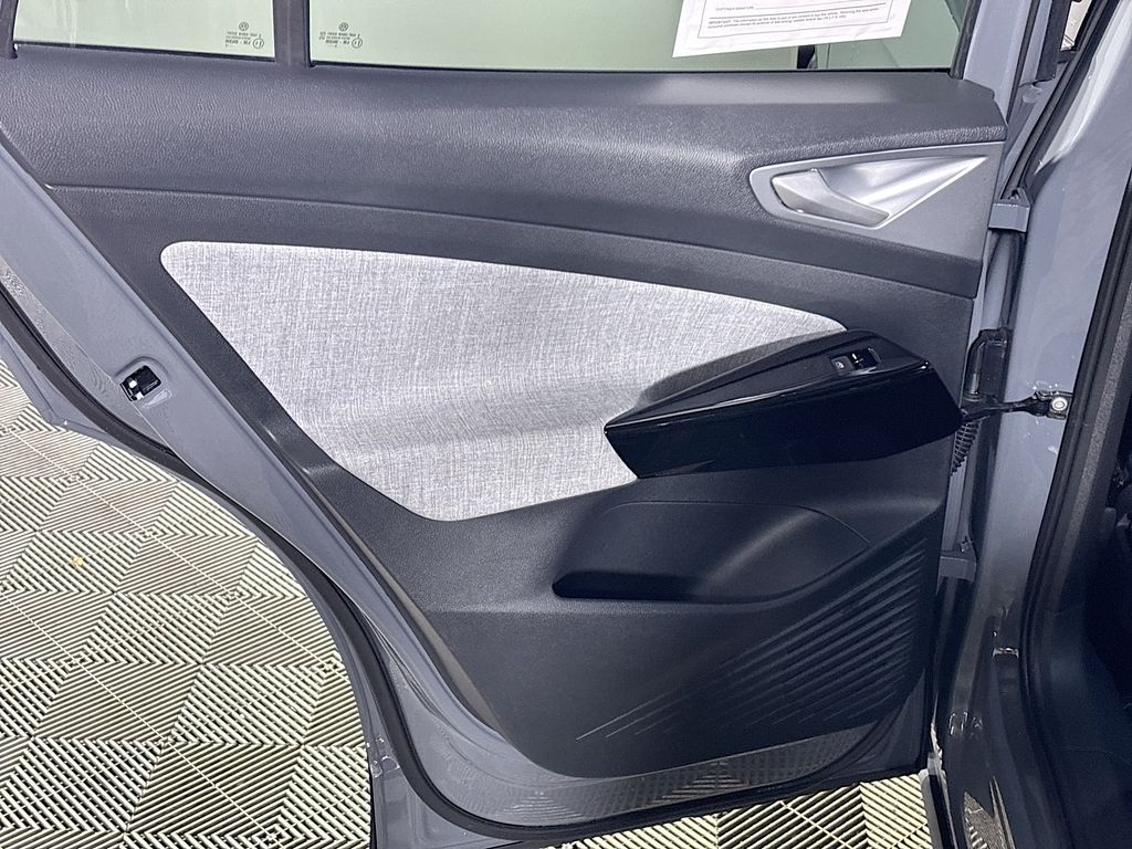 2025 Volkswagen ID.4 Pro