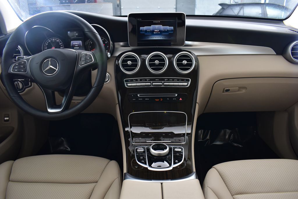 2019 Mercedes-Benz GLC 300 24