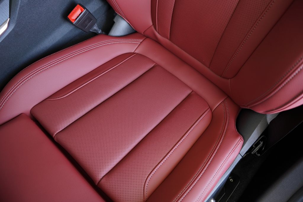 Thumbnail: 2026 BMW 3 Series - 11