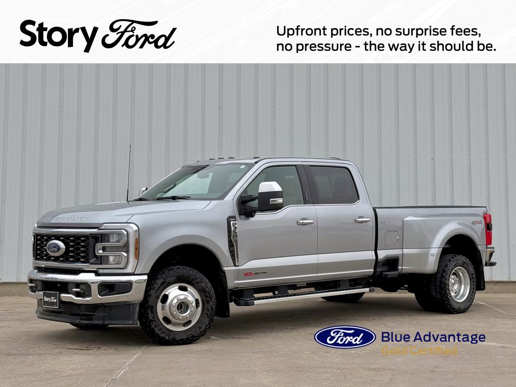 Iconic Silver Metallic 2024 Ford F-350 Super Duty Lariat Crew Cab LB DRW 4WD Pickup Truck Four-Wheel Drive Automatic