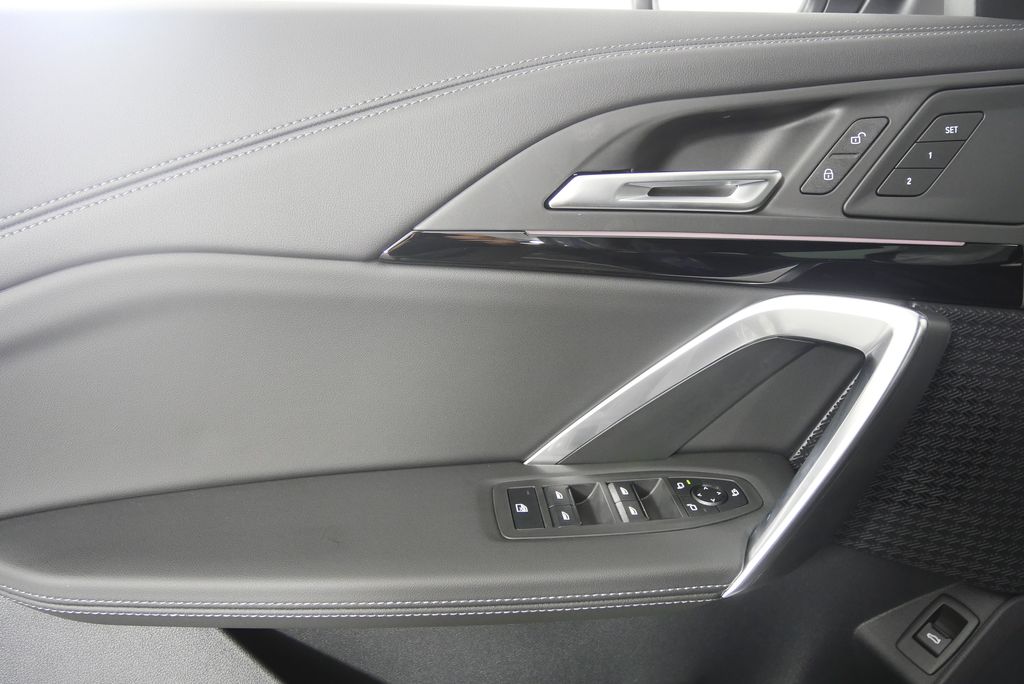 Thumbnail: 2025 BMW X1 - 8