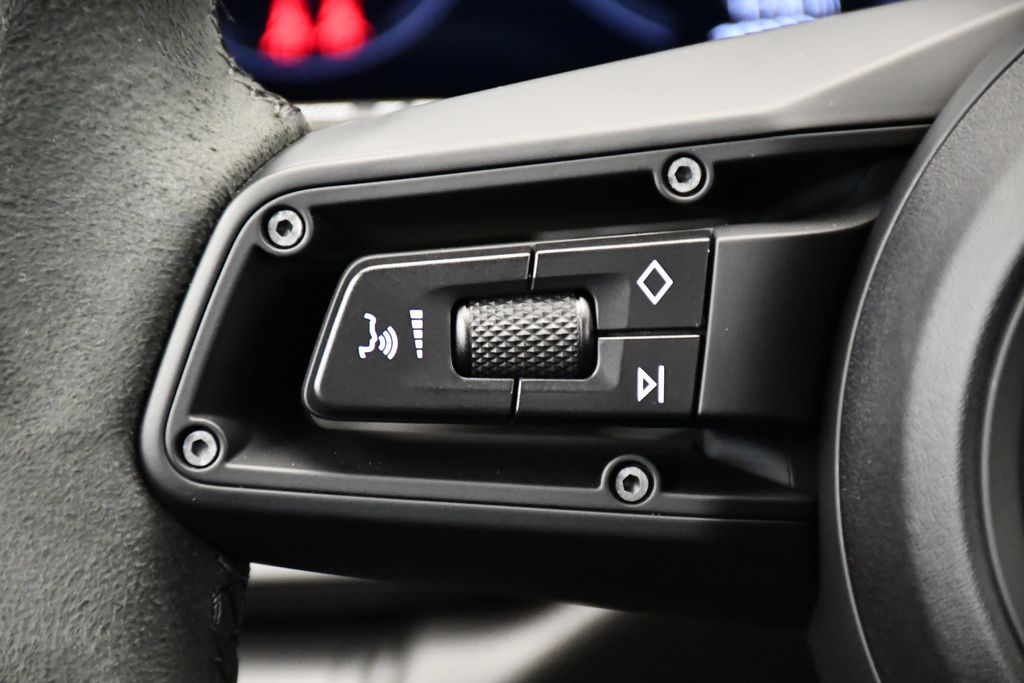 Thumbnail: 2024 Porsche 911 - 27