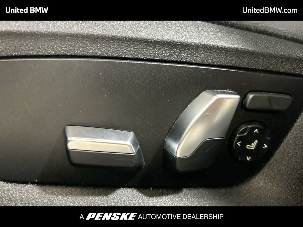 Thumbnail: 2023 BMW 5 Series - 12