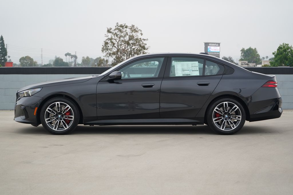 Thumbnail: 2026 BMW 5 Series - 4