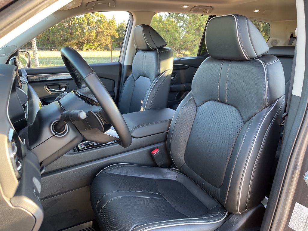 2023 Honda Pilot Elite 23