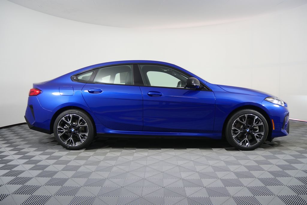 Thumbnail: 2026 BMW 2 Series - 2