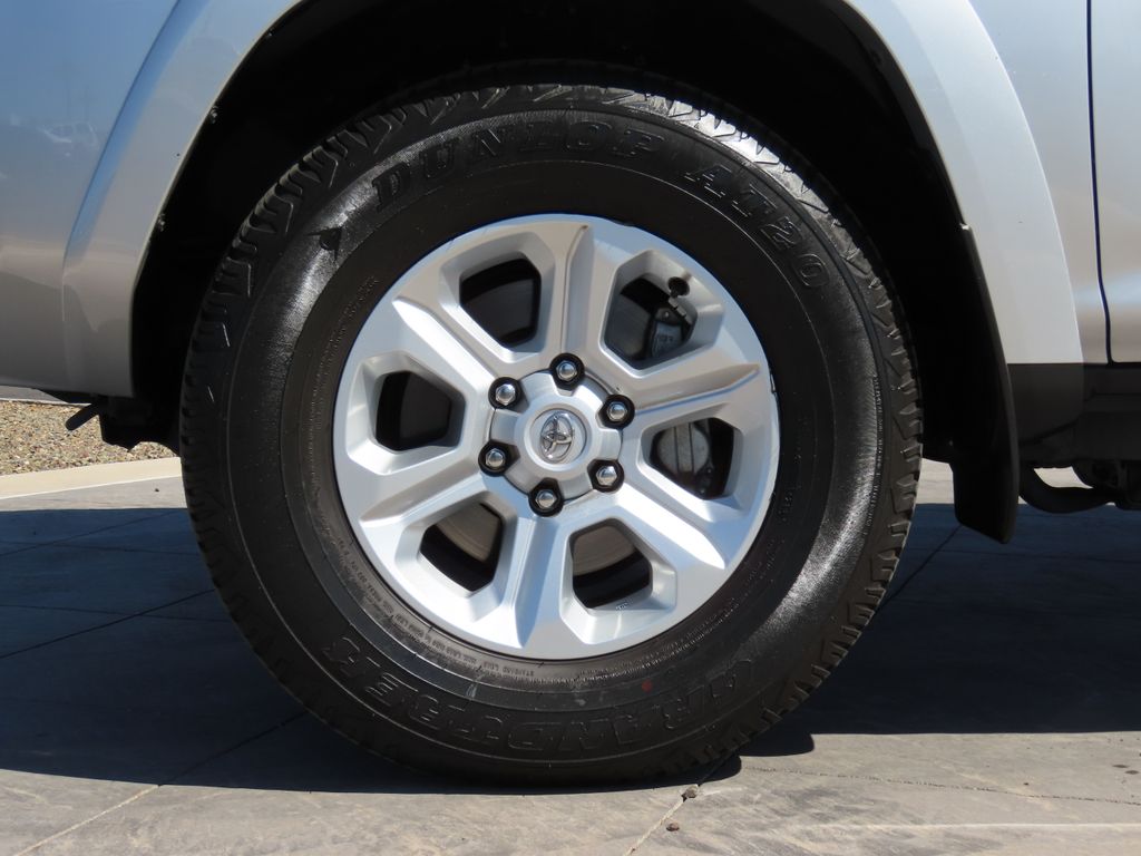 2023 Toyota 4Runner SR5 29
