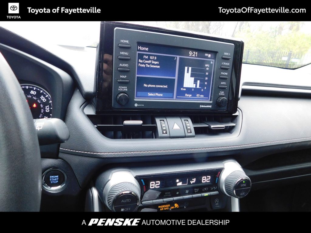 Thumbnail: 2022 Toyota RAV4 - 10