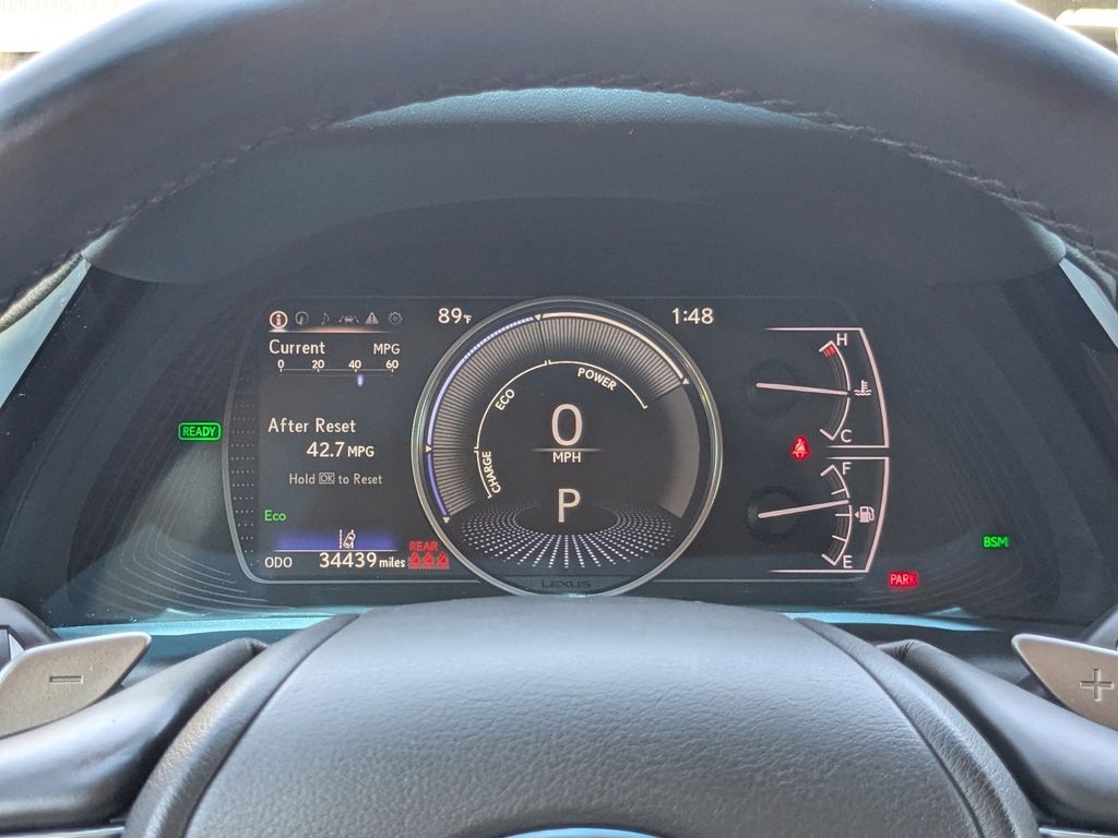 2022 Lexus ES 300h 