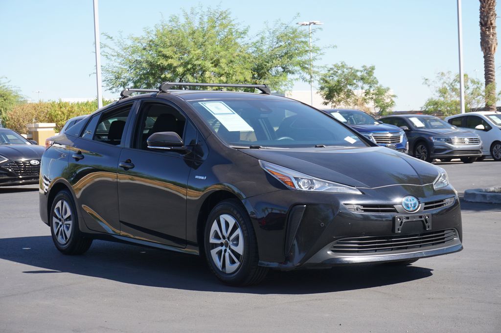 2019 Toyota Prius LE 4