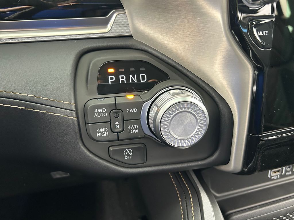 New 2026 Diamond Black Crystal Pearlcoat Ram Tungsten image 19