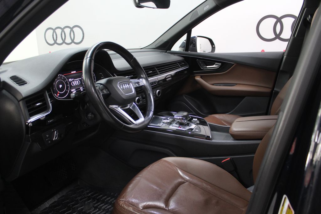 Thumbnail: 2017 Audi Q7 - 10