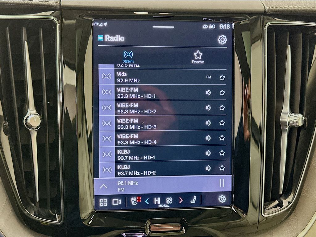 Thumbnail: 2024 Volvo XC60 - 15