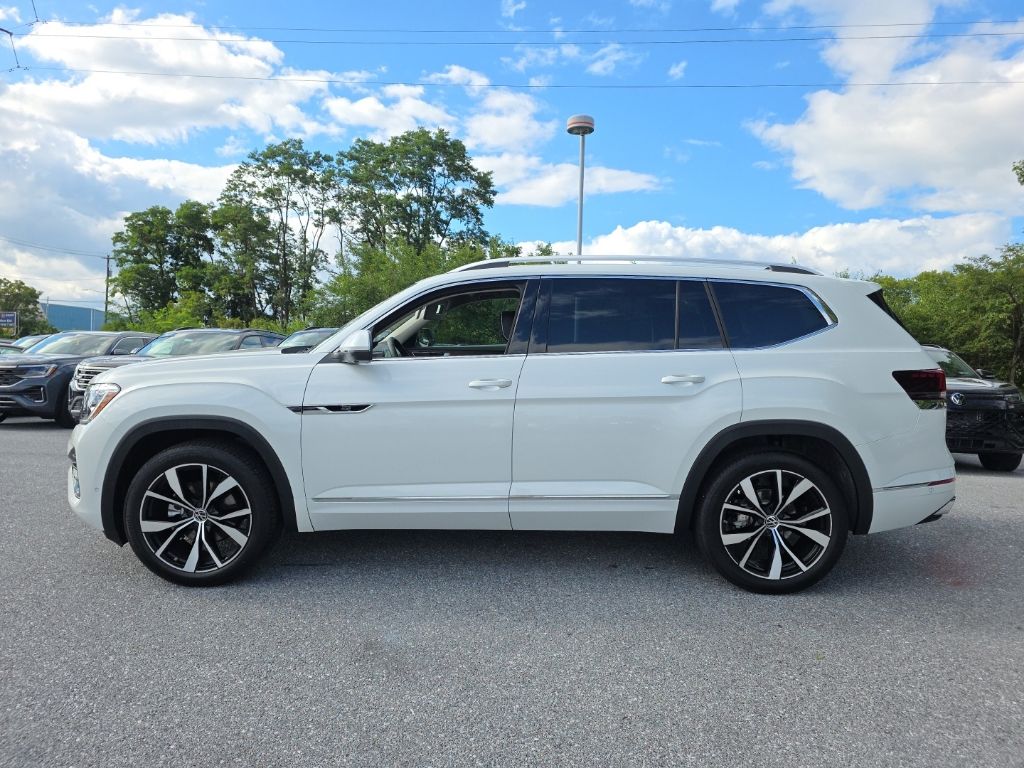 2026 Volkswagen Atlas 2.0T SEL Premium R-Line White/off-white at Auto Express Mitsubishi