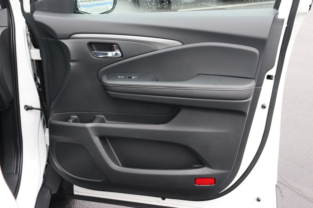 Thumbnail: 2025 Honda Ridgeline - 18