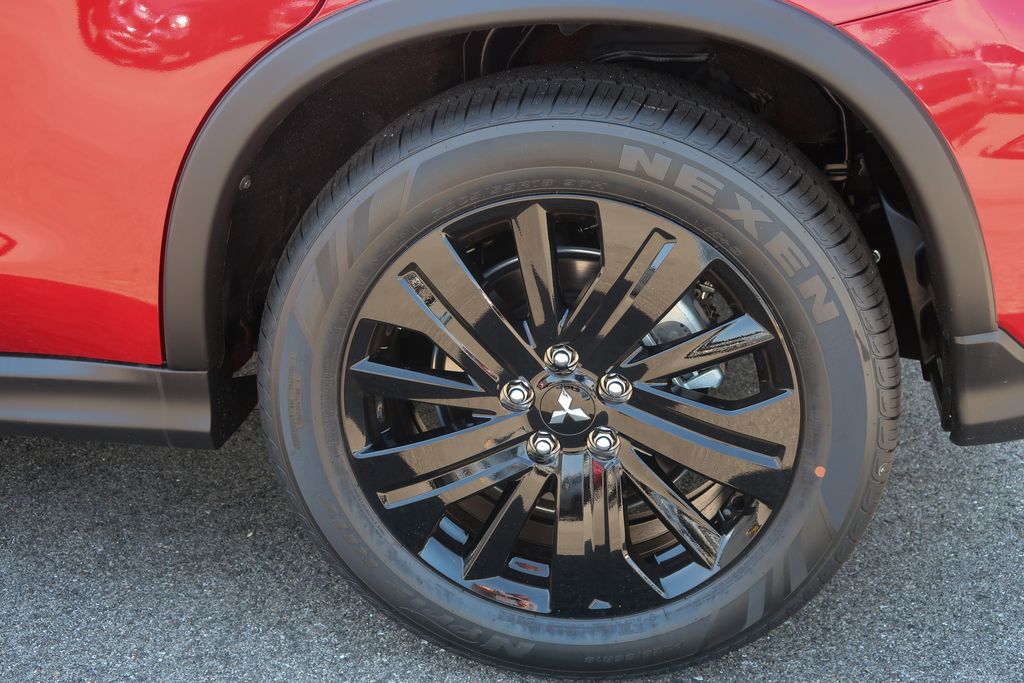 2027 Mitsubishi Outlander Sport LE