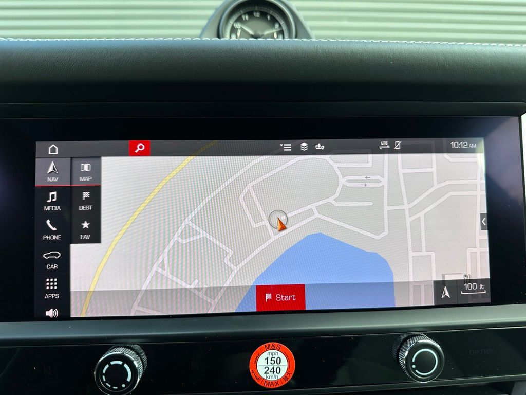 Thumbnail: 2022 Porsche Macan - 32