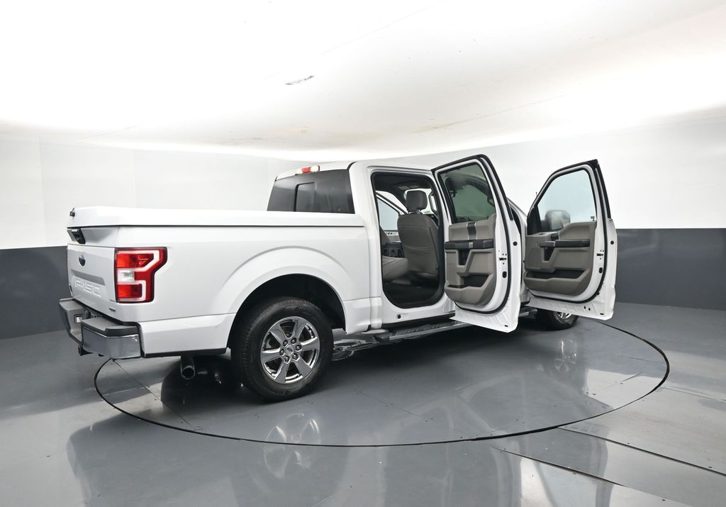 View vehicle photo 6