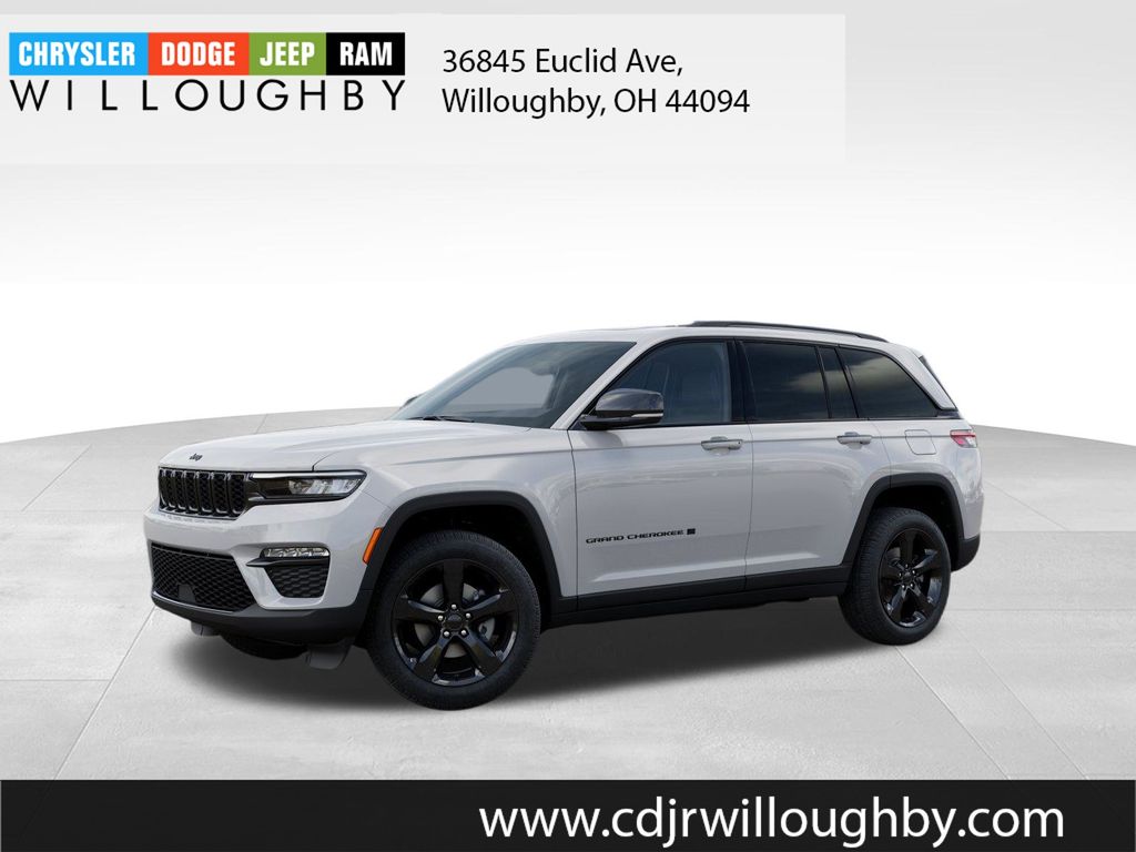 Bright White Clearcoat 2025 Jeep Grand Cherokee Limited 4WD SUV / Crossover Four-Wheel Drive 8-Speed Automatic