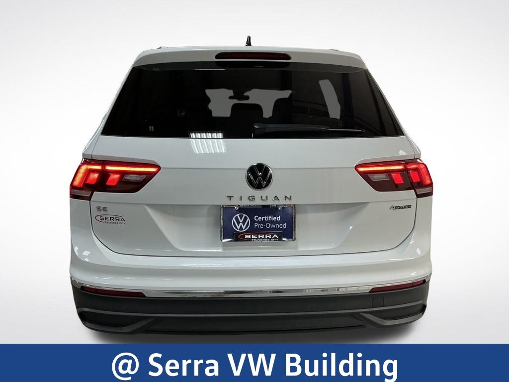 Certified Used 2024  Volkswagen 2.0T SE image 4