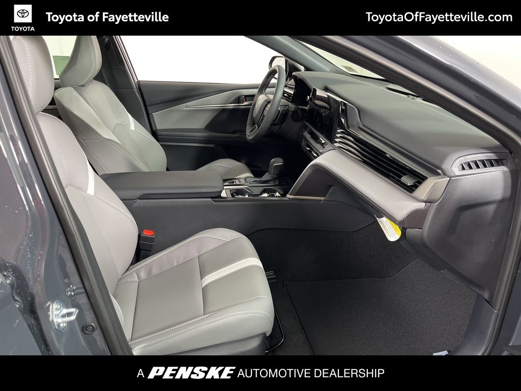 2025 Toyota Camry SE 7