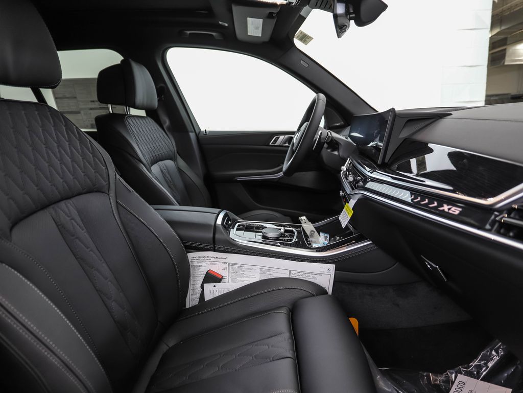 Thumbnail: 2026 BMW X5 - 30