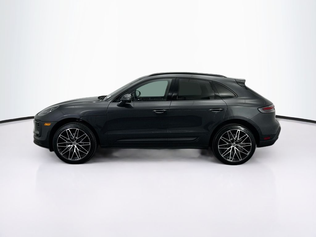 Thumbnail: 2026 Porsche Macan - 2