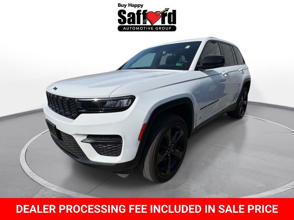 Bright White Clearcoat 2023 Jeep Grand Cherokee Altitude 4WD SUV / Crossover Four-Wheel Drive 8-Speed Automatic