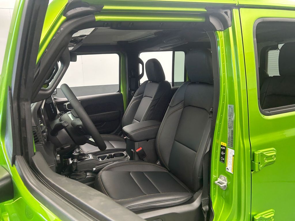 New 2026 Mojito Clearcoat Jeep Sahara image 10