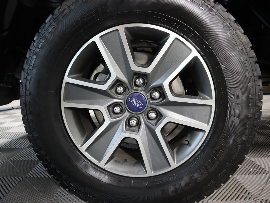 Thumbnail: 2016 Ford F-150 - 32