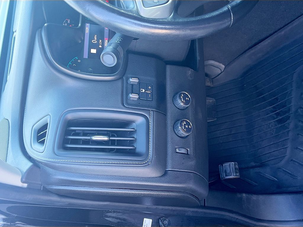 Used 2021 Black GMC Denali image 10